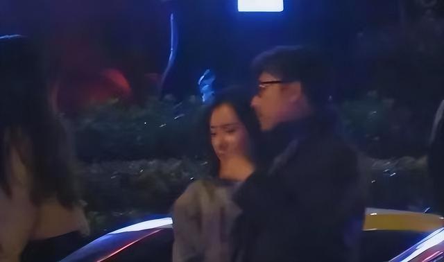 12年婚姻如牢笼？和李湘离婚一年多后，王岳伦开始彻底放飞自我-19.jpg