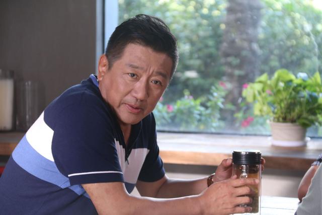 丁勇岱：儿子是知名导演，如今65岁的我不敢老去，还要照顾老母亲-3.jpg