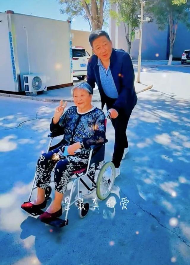 丁勇岱：儿子是知名导演，如今65岁的我不敢老去，还要照顾老母亲-2.jpg