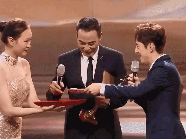 做了大半辈子好人的何炅，也该醒醒了！-7.jpg
