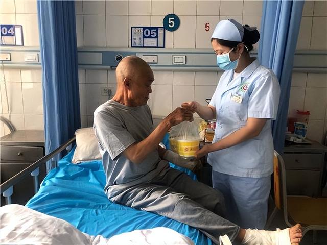 农村光棍越来越多，一个村子里就多达几十个，未来他们该怎么办？-2.jpg