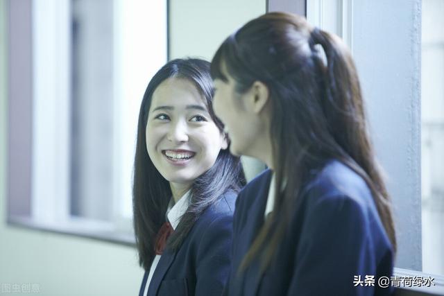 两性故事：那年，我与闺蜜爱上了同一个男人，我偷偷做了个决定-1.jpg