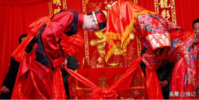 从乡土间走来的婚嫁习俗，还剩多少？-6.jpg