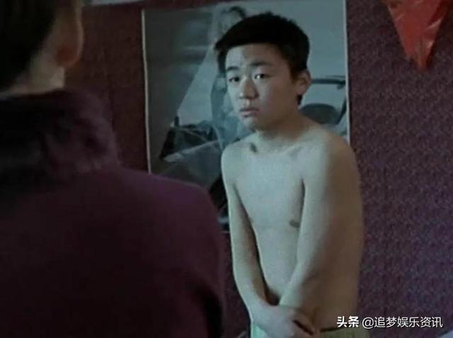 讲述草根明星王宝强成名背后的艰辛故事，揭秘他是如何一举成名-2.jpg