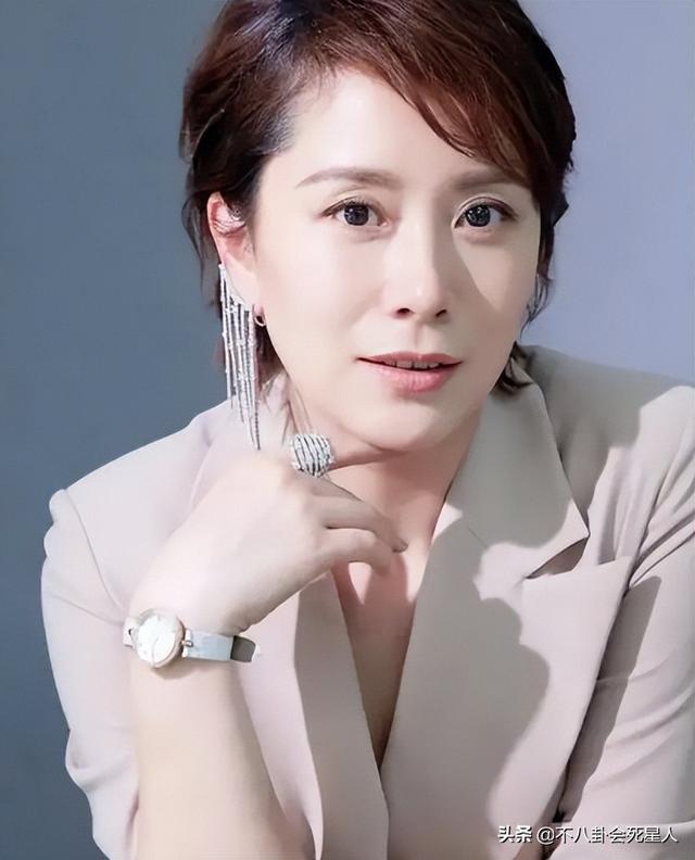 5位下嫁普通人的女明星！从海清到万茜，比起嫁豪门她们更幸福-4.jpg