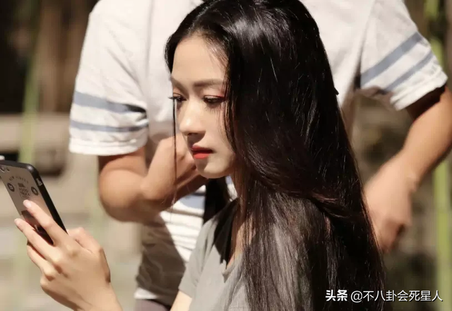 5位下嫁普通人的女明星！从海清到万茜，比起嫁豪门她们更幸福-11.jpg