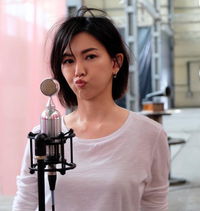 三位嫁给普通人的女星，相比那些豪门媳妇，他们的爱情让人羡慕-20.jpg