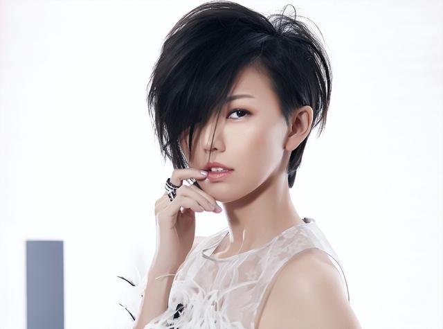 三位嫁给普通人的女星，相比那些豪门媳妇，他们的爱情让人羡慕-11.jpg