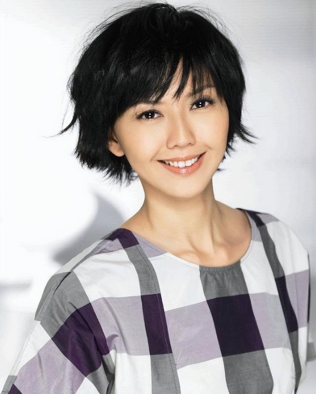 三位嫁给普通人的女星，相比那些豪门媳妇，他们的爱情让人羡慕-15.jpg