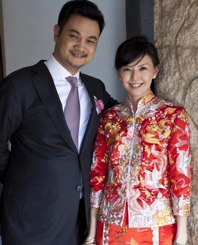 7位嫁给普通人的女星，比起嫁入豪门，她们的爱情更让人安心-32.jpg