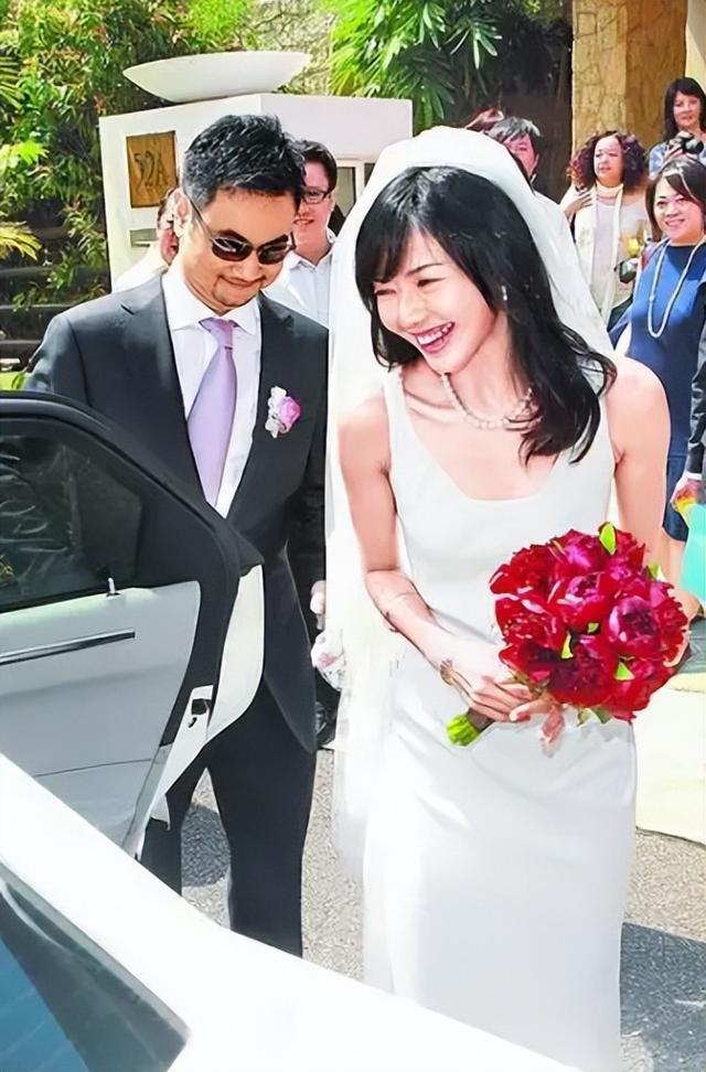 7位嫁给普通人的女星，比起嫁入豪门，她们的爱情更让人安心-33.jpg