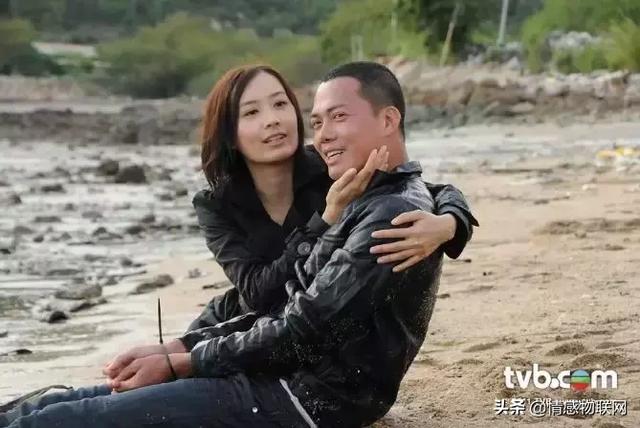 32岁休掉豪门，37岁高调二婚：有底气的女人，活得有多爽？-5.jpg