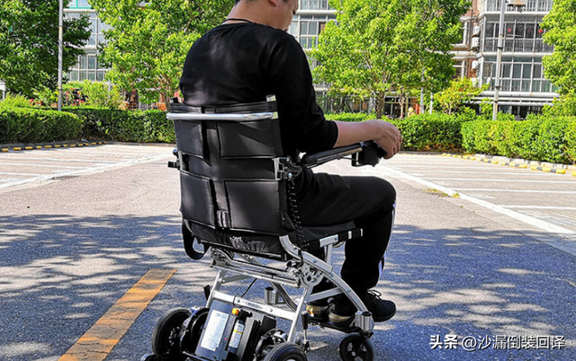 婚姻中最珍贵的财富，不是爱情，而是互相扶持的江湖义气！-2.jpg