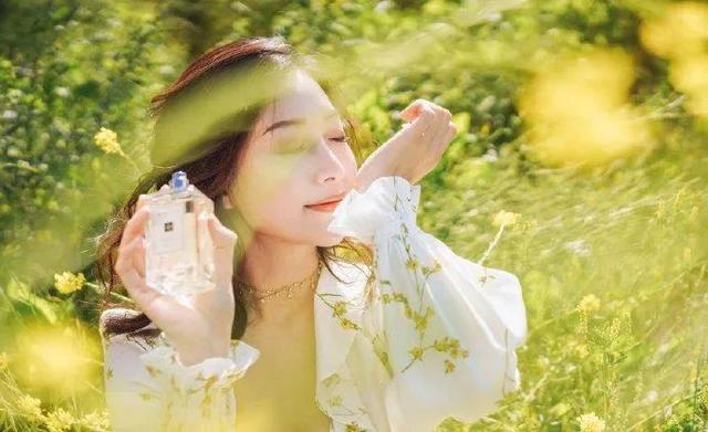 杨绛说:“女人没事不要和异性聊天，没有无缘无故的好。”-2.jpg