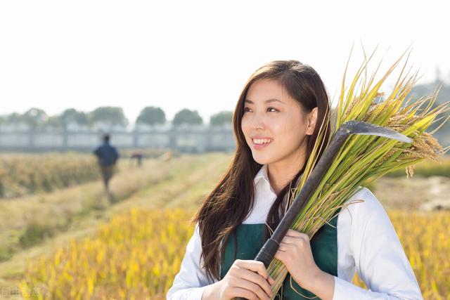 35岁女保姆嫁给77岁男雇主的真实爱情故事，情节令人感动-4.jpg