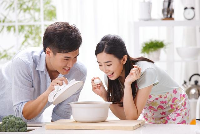 心理知识：夫妻生活不和谐如何引发婚姻危机？-4.jpg