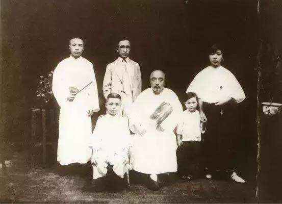朱自清二妻陈竹隐欲与他离婚，他用这一方式成功挽回婚姻危机！-1.jpg