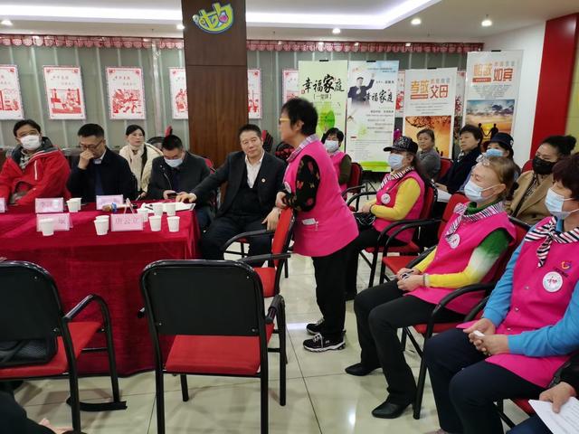 婚姻遭遇“一地鸡毛”，这群离婚调解员助家庭破镜重圆-3.jpg