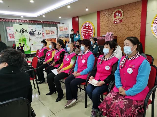 婚姻遭遇“一地鸡毛”，这群离婚调解员助家庭破镜重圆-5.jpg