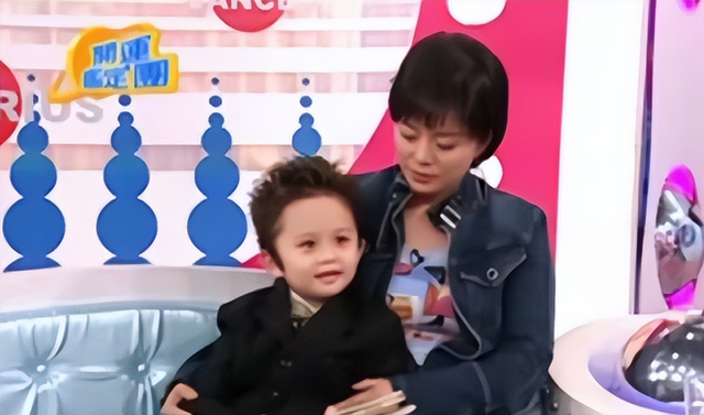 兜兜转转还是你，离婚又复婚的8对明星夫妻，回忆总是美好的-19.jpg