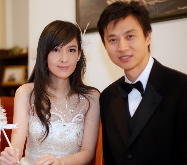 兜兜转转还是你，离婚又复婚的8对明星夫妻，回忆总是美好的-25.jpg
