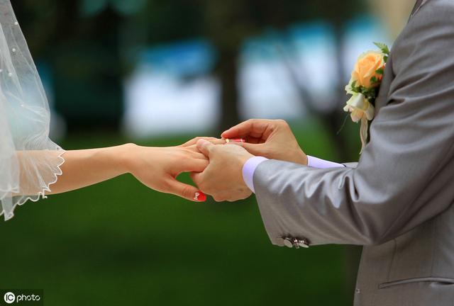 当你婚姻出现危机，你不想失去的时候，6招教你顺利挽回-4.jpg